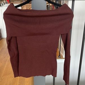 Wilfred off the shoulder maroon sweater